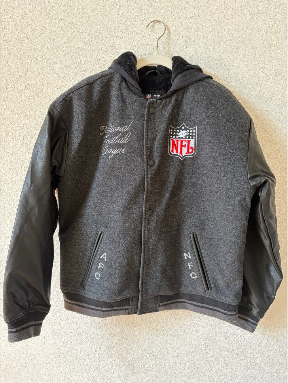 Abercrombie Kids NFL Winterized Hooder Bomber Jacket Black Size 17 / 18 Sports